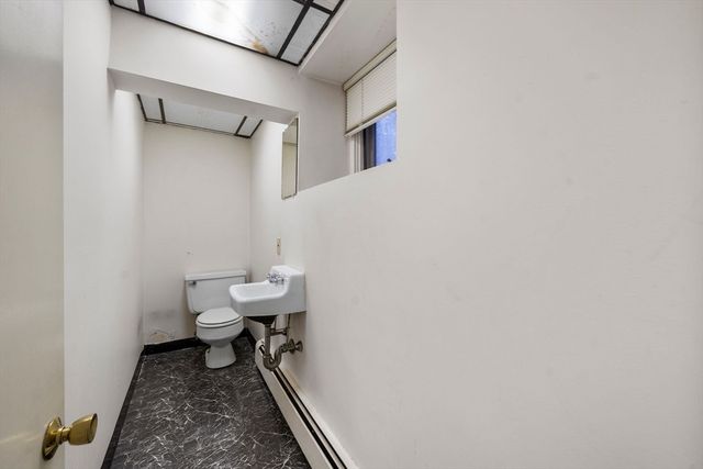 4 Derne St 1, Boston, MA 02114