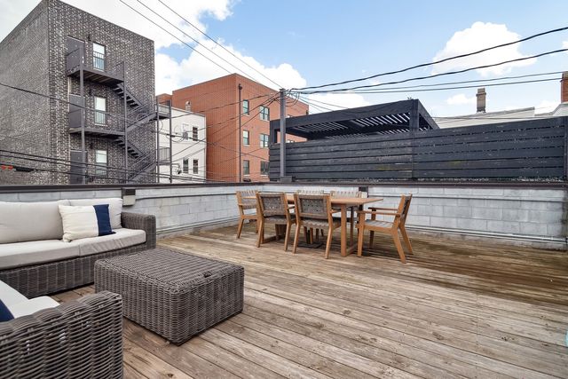 1639 N Artesian Avenue 1S, Chicago, IL 60647