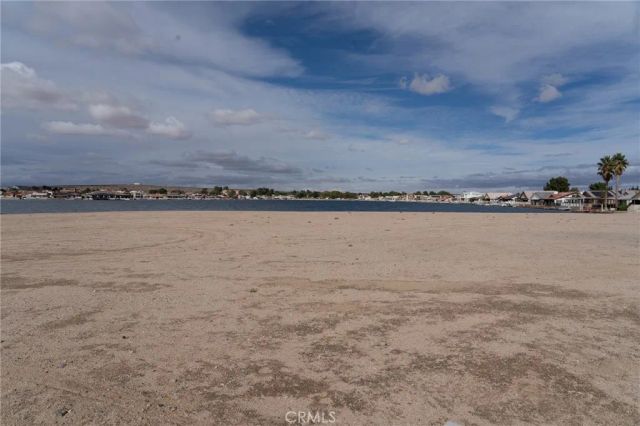 27160 Vista 36, Helendale, CA 92342