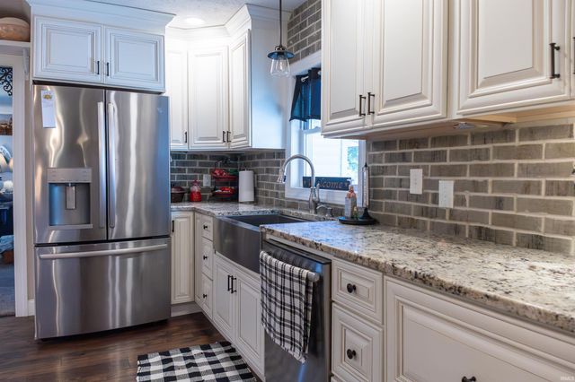 513 Forest View Drive, Bedford, IN 47421