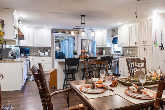 513 Forest View Drive, Bedford, IN 47421