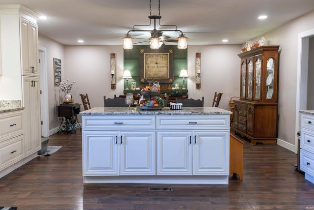 513 Forest View Drive, Bedford, IN 47421