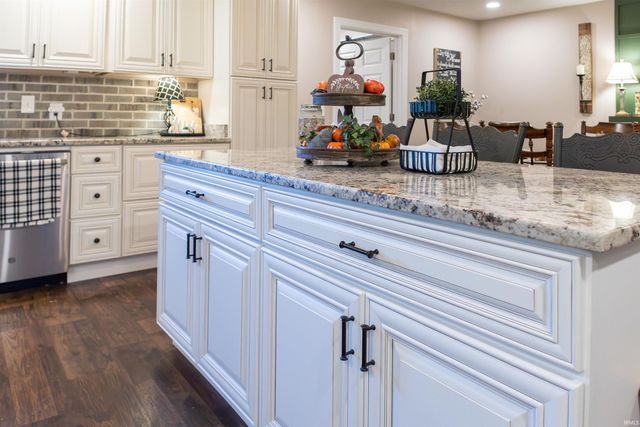 513 Forest View Drive, Bedford, IN 47421