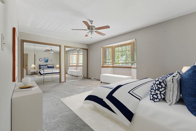 11716 S Black Forest Lane, Palos Park, IL 60464