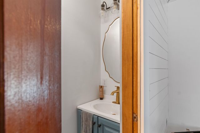 184 Danyow Road, Sheldon, VT 05450