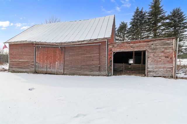 184 Danyow Road, Sheldon, VT 05450