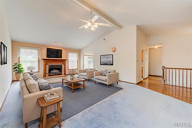 2942 Sylvan Lane, St Charles, MO 63301