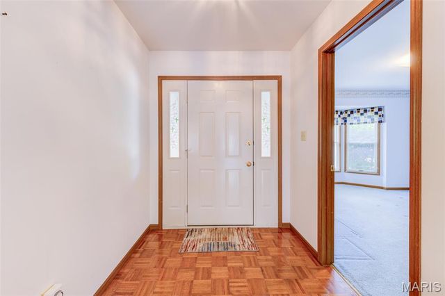 2942 Sylvan Lane, St Charles, MO 63301
