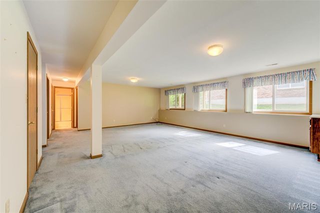 2942 Sylvan Lane, St Charles, MO 63301