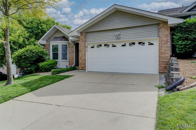 2942 Sylvan Lane, St Charles, MO 63301