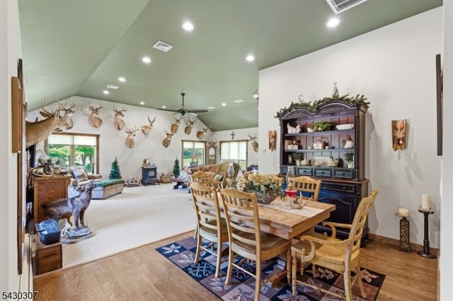 8 Strong Ln, Sandyston Twp., NJ 07827