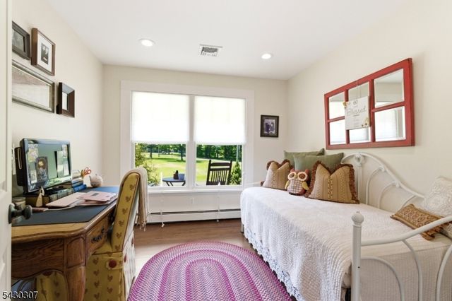 8 Strong Ln, Sandyston Twp., NJ 07827