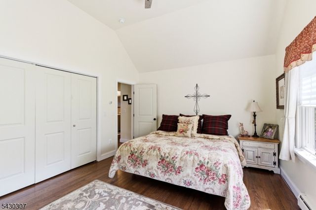 8 Strong Ln, Sandyston Twp., NJ 07827