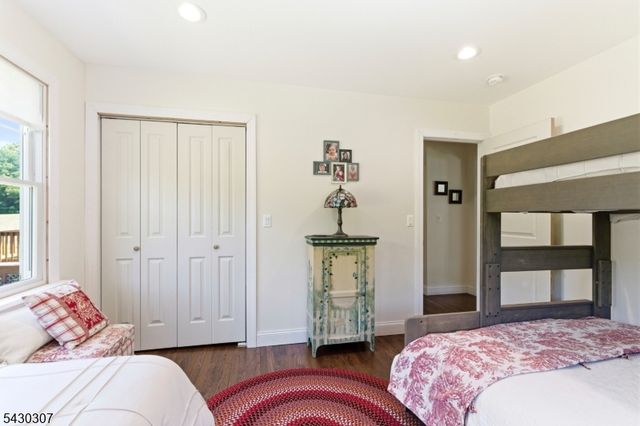 8 Strong Ln, Sandyston Twp., NJ 07827