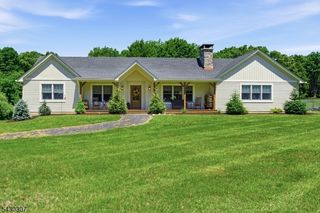 8 Strong Ln, Sandyston Twp., NJ 07827