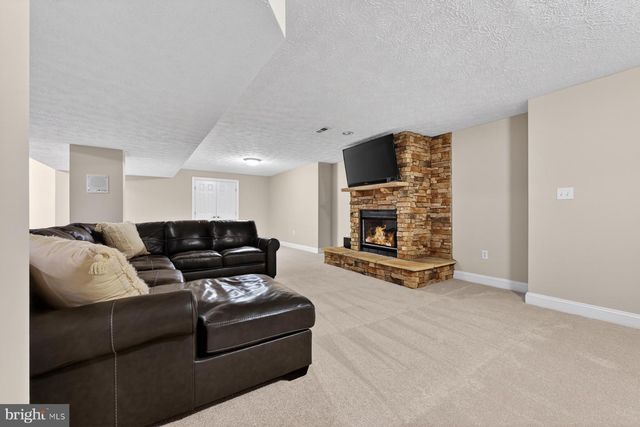 9 SEWALL CT, Edgewater, MD 21037