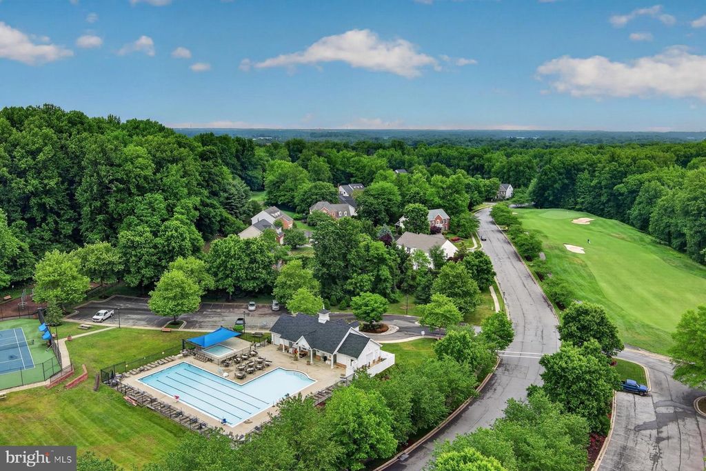 Image 100 of property listing at 9 SEWALL CT, Edgewater, MD 21037