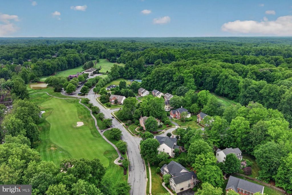 Image 101 of property listing at 9 SEWALL CT, Edgewater, MD 21037