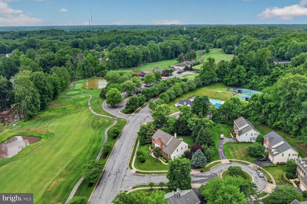Image 102 of property listing at 9 SEWALL CT, Edgewater, MD 21037
