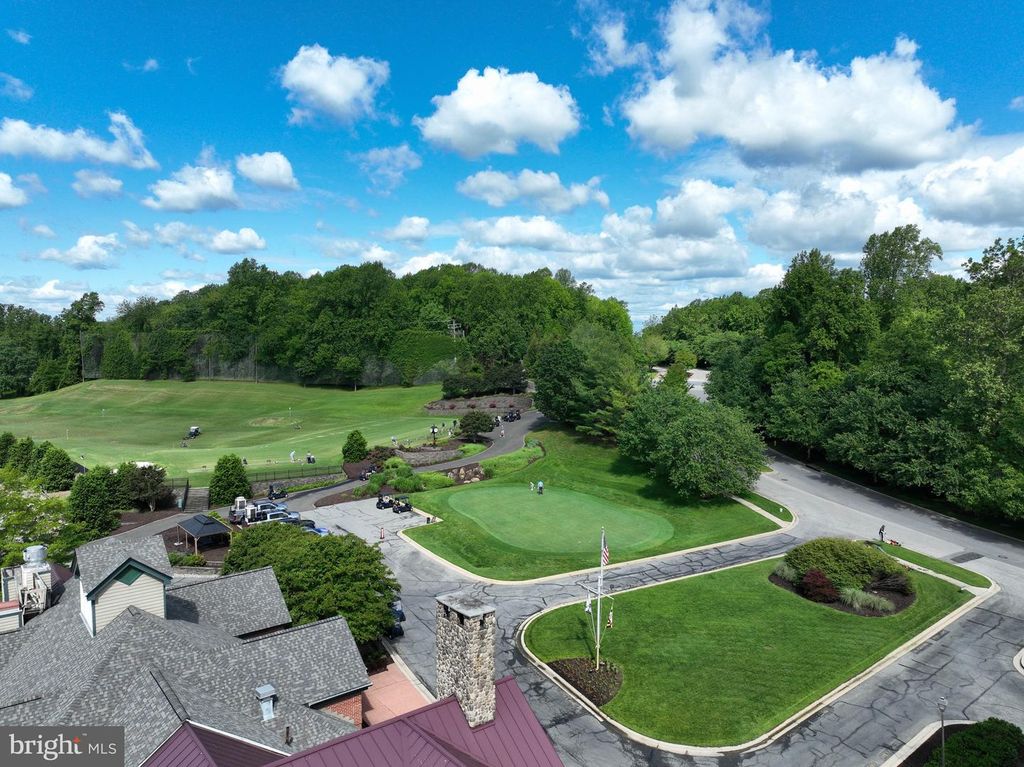 Image 107 of property listing at 9 SEWALL CT, Edgewater, MD 21037