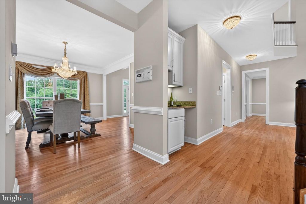 Image 22 of property listing at 9 SEWALL CT, Edgewater, MD 21037
