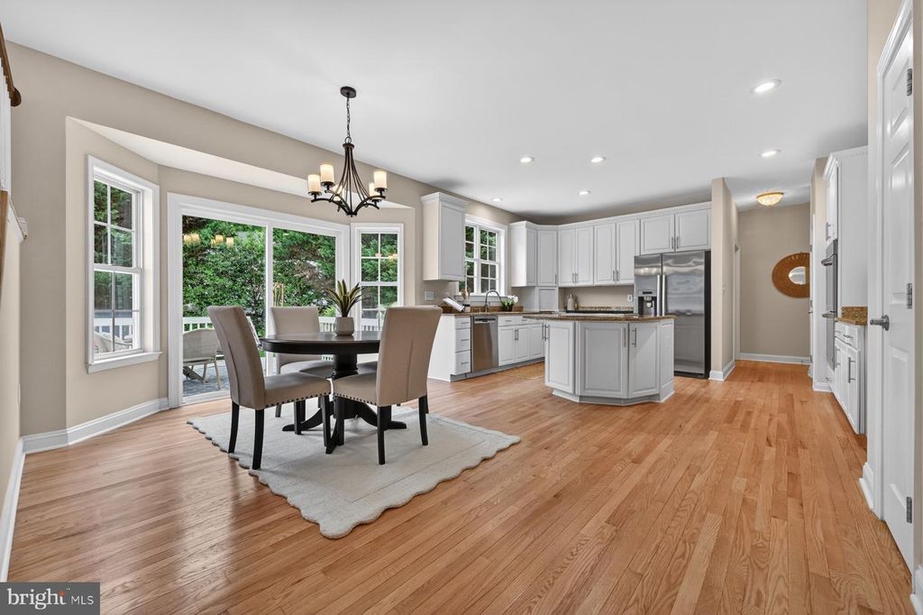 Image 25 of property listing at 9 SEWALL CT, Edgewater, MD 21037
