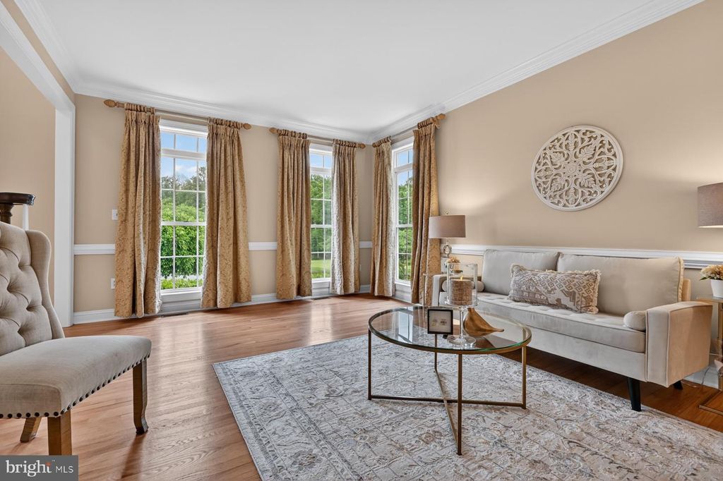 Image 36 of property listing at 9 SEWALL CT, Edgewater, MD 21037