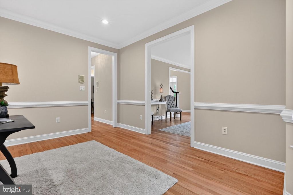 Image 39 of property listing at 9 SEWALL CT, Edgewater, MD 21037