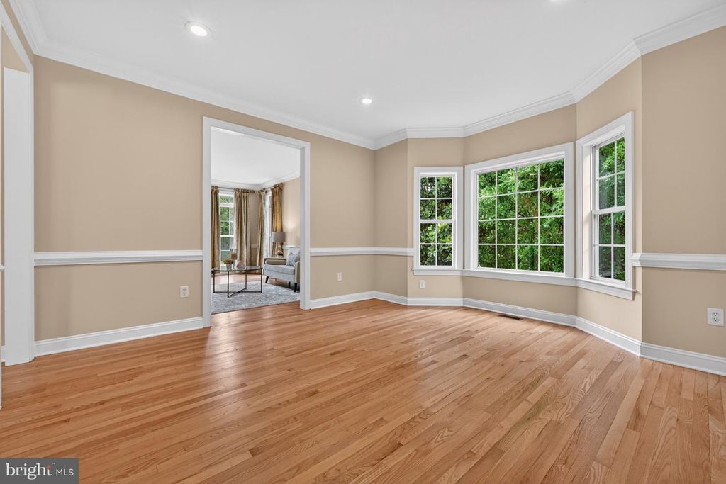 Image 44 of property listing at 9 SEWALL CT, Edgewater, MD 21037
