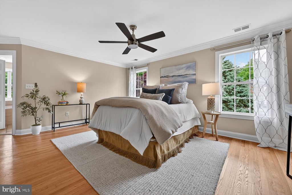 Image 47 of property listing at 9 SEWALL CT, Edgewater, MD 21037