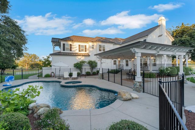 2905 Virginiatown Rd, Lincoln, CA 95648