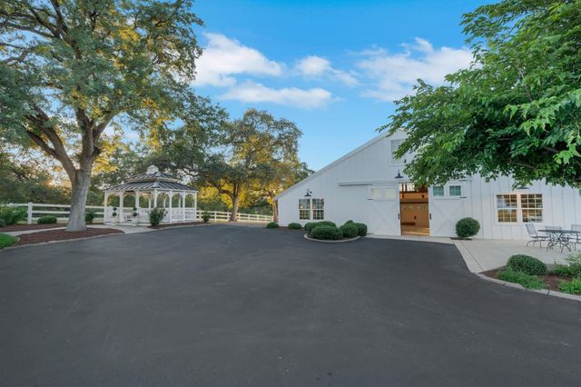 2905 Virginiatown Rd, Lincoln, CA 95648
