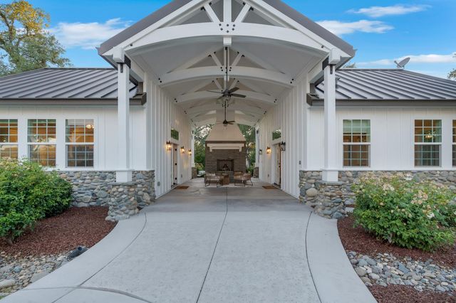 2905 Virginiatown Rd, Lincoln, CA 95648