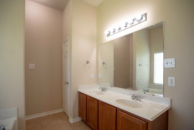 8000 Raintree Drive, Mckinney, TX 75071