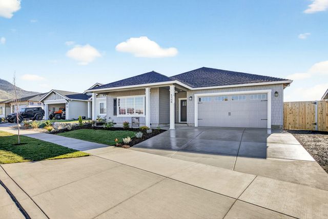 3758 Carlin Drive, Medford, OR 97504