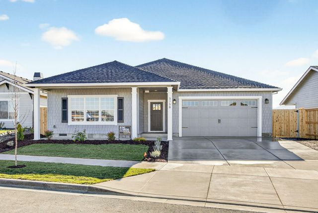 3758 Carlin Drive, Medford, OR 97504