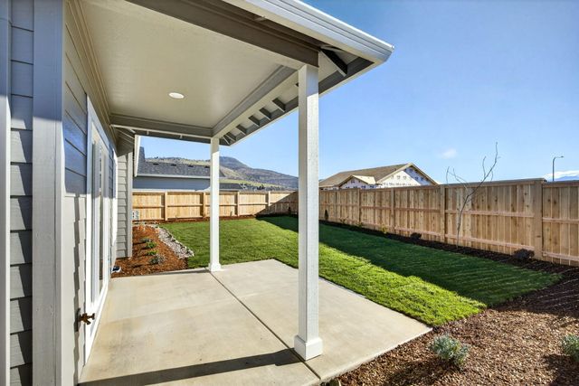 3758 Carlin Drive, Medford, OR 97504