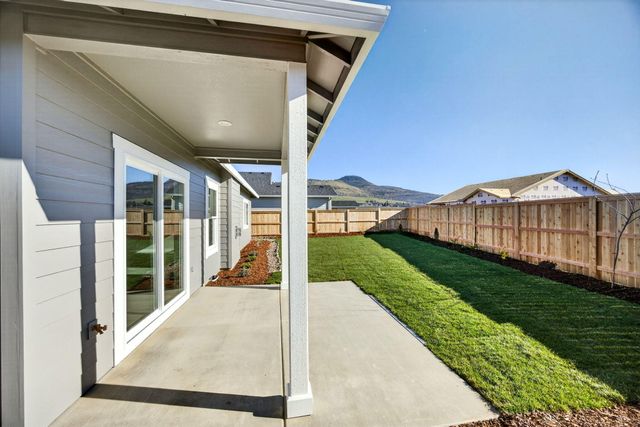 3758 Carlin Drive, Medford, OR 97504