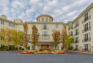 213 Trump Park 213, Shrub Oak, NY 10598