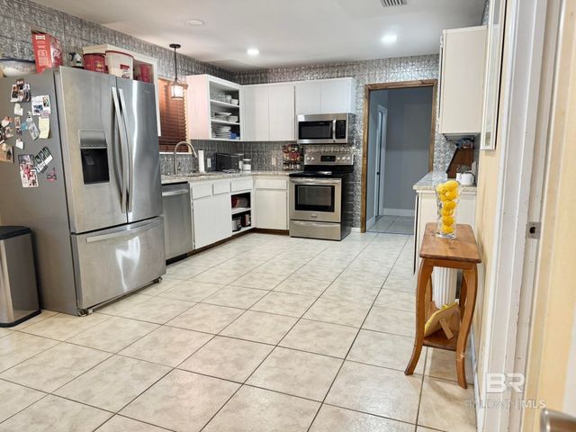 7409 Riverwood Drive East, Foley, AL 36535