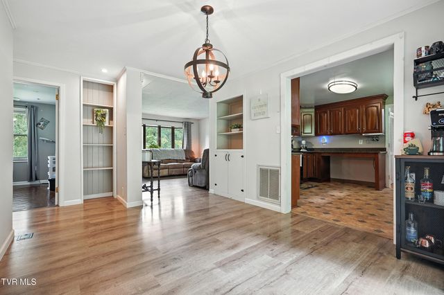 2684 South Highway 81, Jonesborough, TN 37659