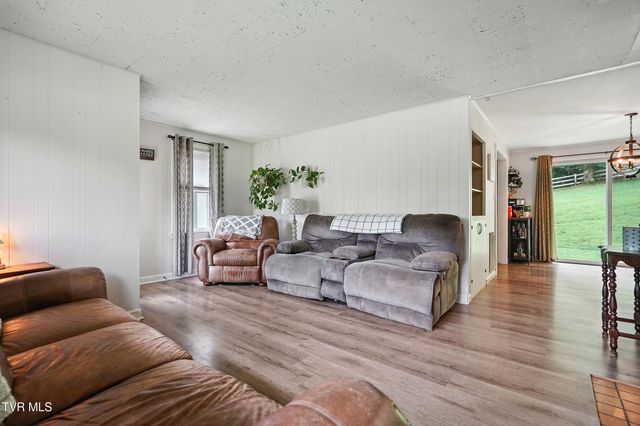 2684 South Highway 81, Jonesborough, TN 37659