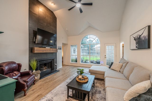 4529 Angelina Way, Fort Worth, TX 76137