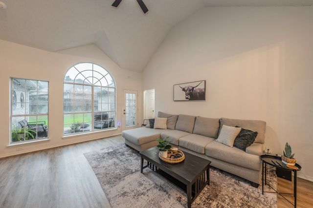 4529 Angelina Way, Fort Worth, TX 76137