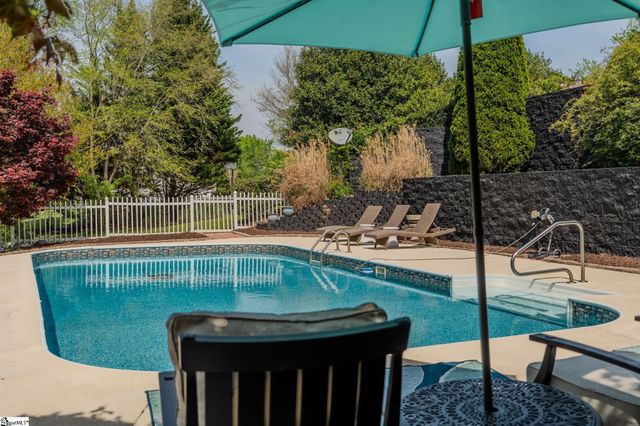 301 Rivercrest Drive, Taylors, SC 29687