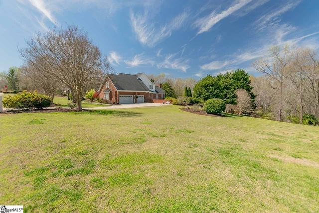 301 Rivercrest Drive, Taylors, SC 29687