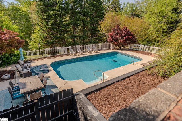 301 Rivercrest Drive, Taylors, SC 29687