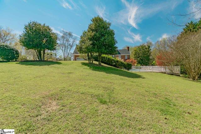 301 Rivercrest Drive, Taylors, SC 29687