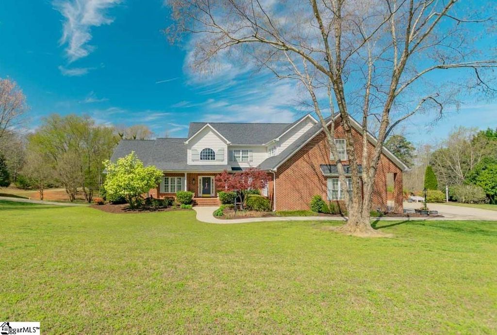 301 Rivercrest Drive, Taylors, SC 29687