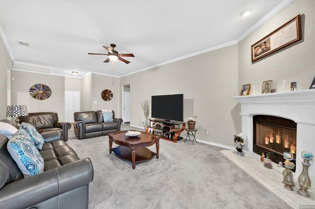 804 Bur Oak Drive, Burleson, TX 76028
